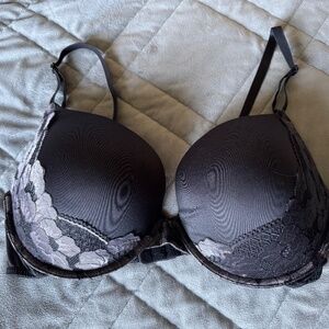 Maidenform 40D Black Lace Push Up Bra